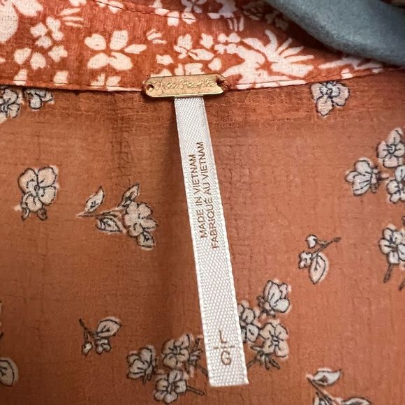 Free People Serena Blouse Floral Bell Sleeves Micro Floral Rust Sheer Size Large - Picture 7 of 7